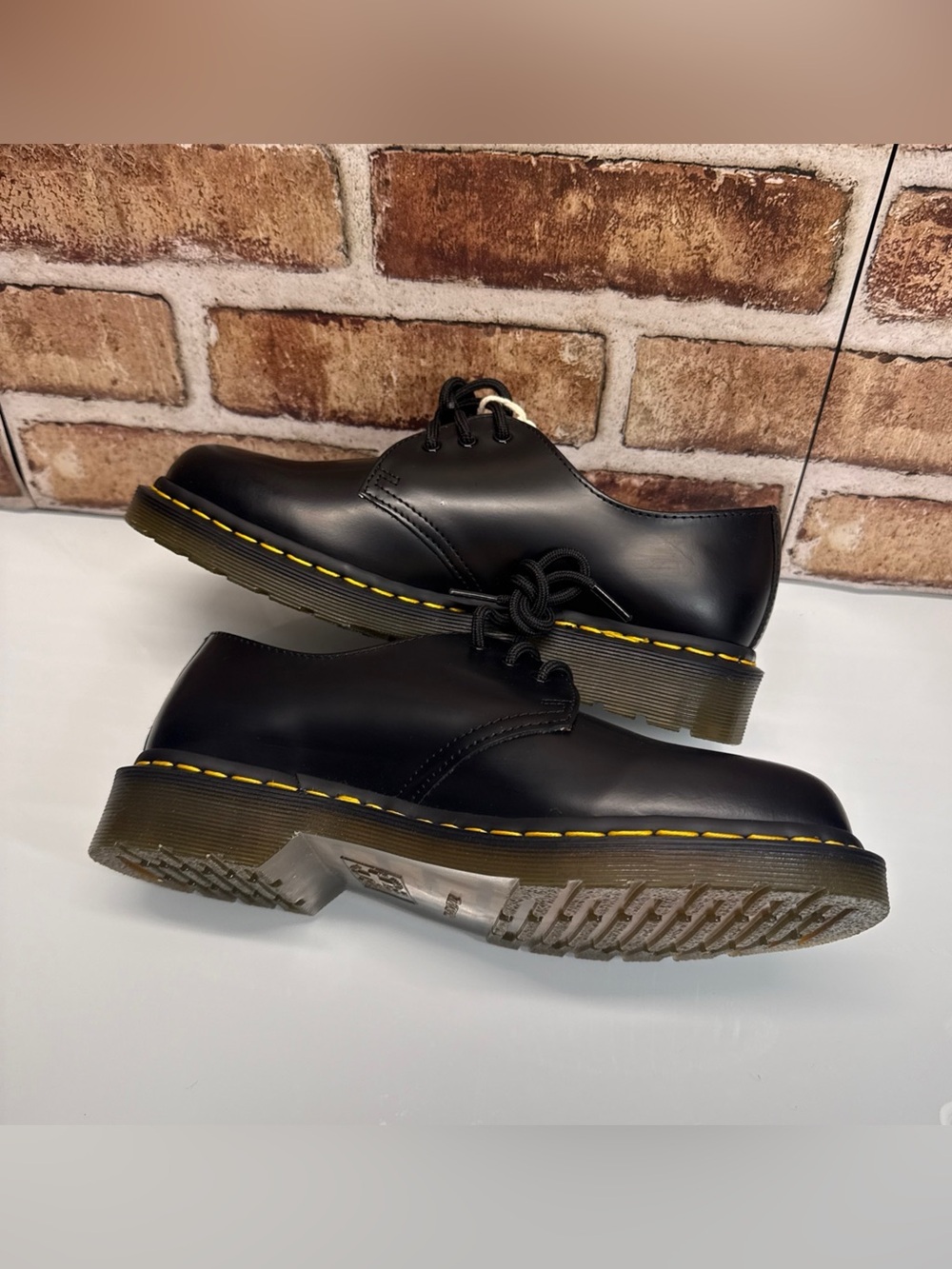 Dr. Martens Oxford Derby Smooth Leather Shoes Men's size 7 (women Sz 8) - Picture 8 of 11